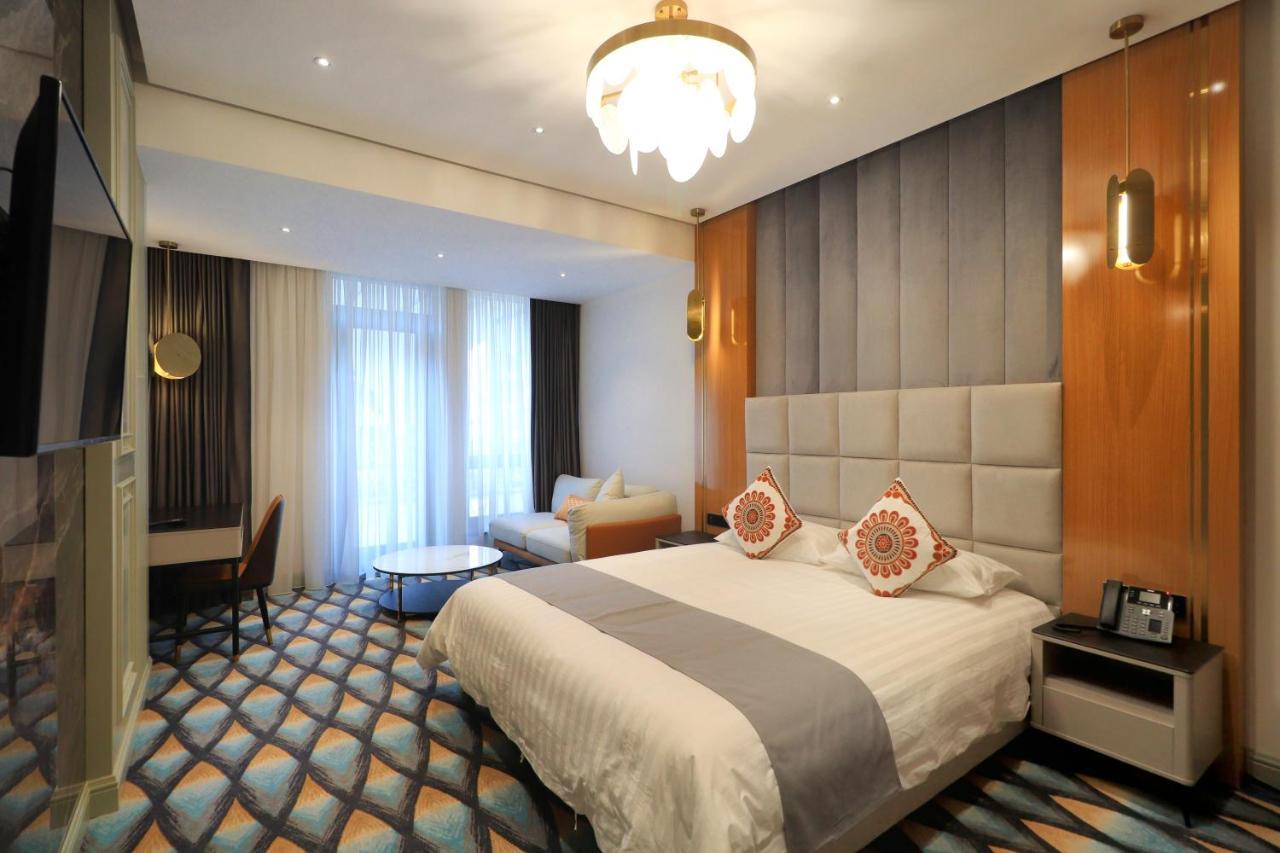 The Rumi Hotel & Residences Dusjanbe Eksteriør bilde